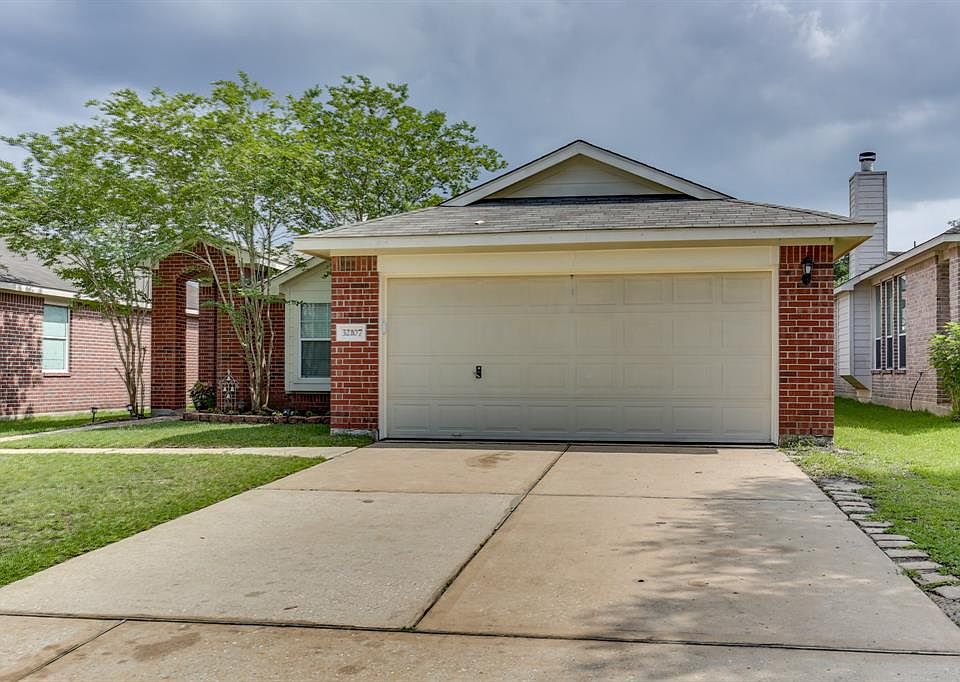 1st image of 32107 Decker Oaks Dr