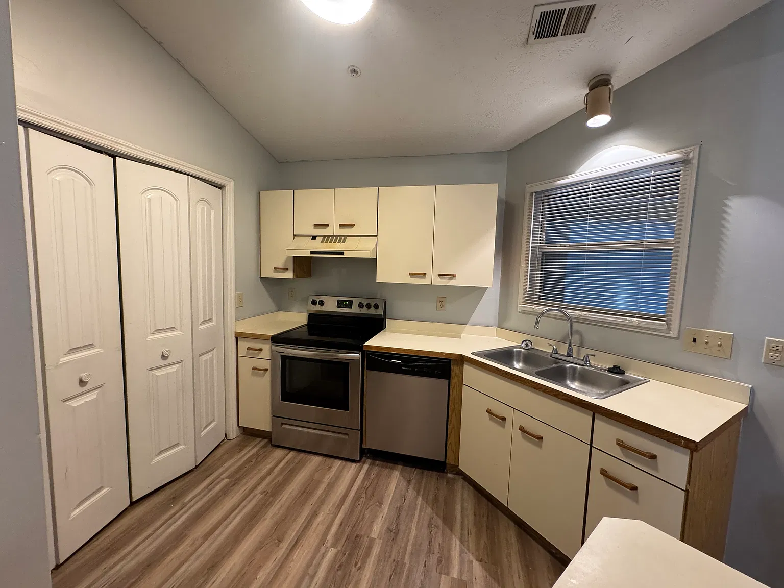 2 bed, 1020 sqft, $1,100 — Photo 4