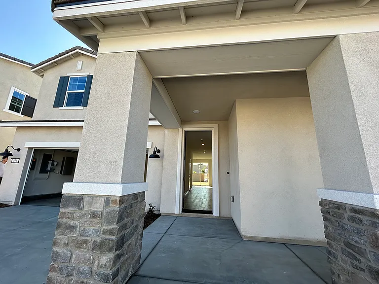 30212 Sunset Lake Cir — Photo 2