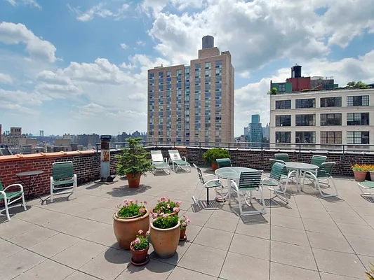 Sold by Sotheby's International Realty | media 12