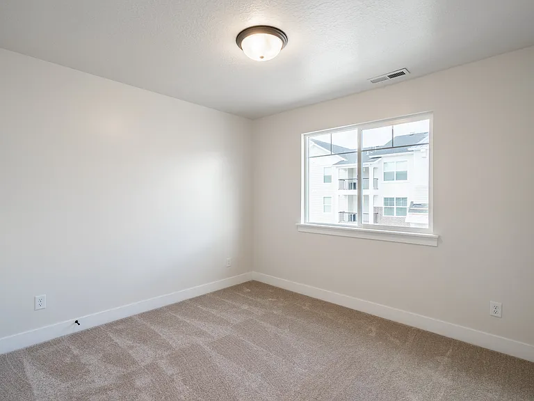 1328 N Sage Dr — Photo 11