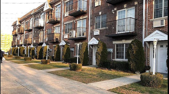 1st image of 9524 Schenck St #3