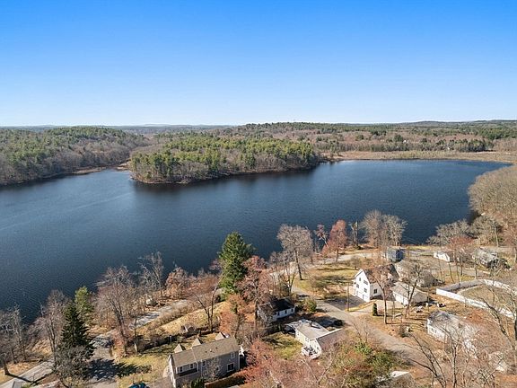 2nd image of 14 Dogwood Rd