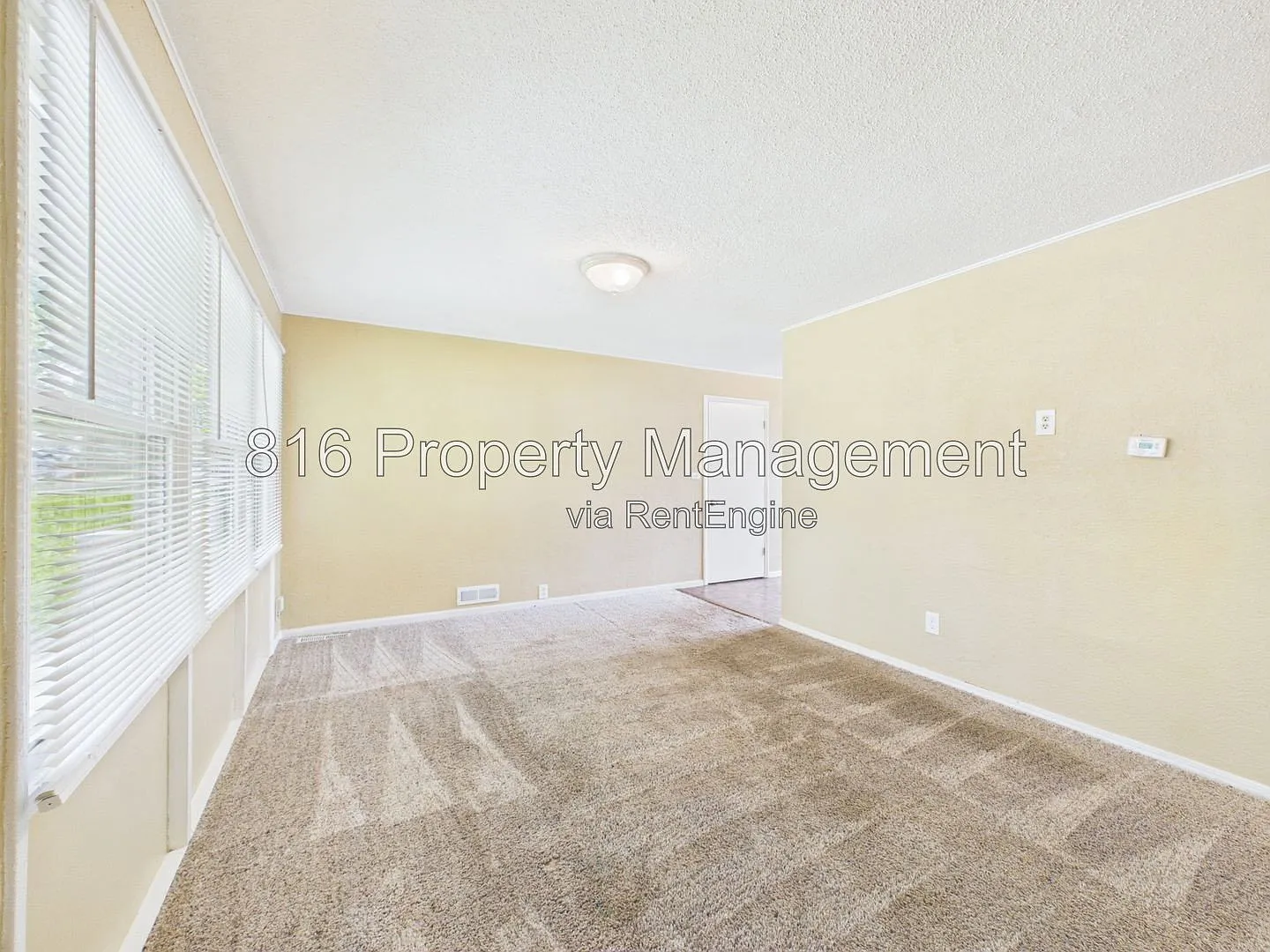 4 bed, 1.0 bath, 1077 sqft, $1,350 — Photo 4