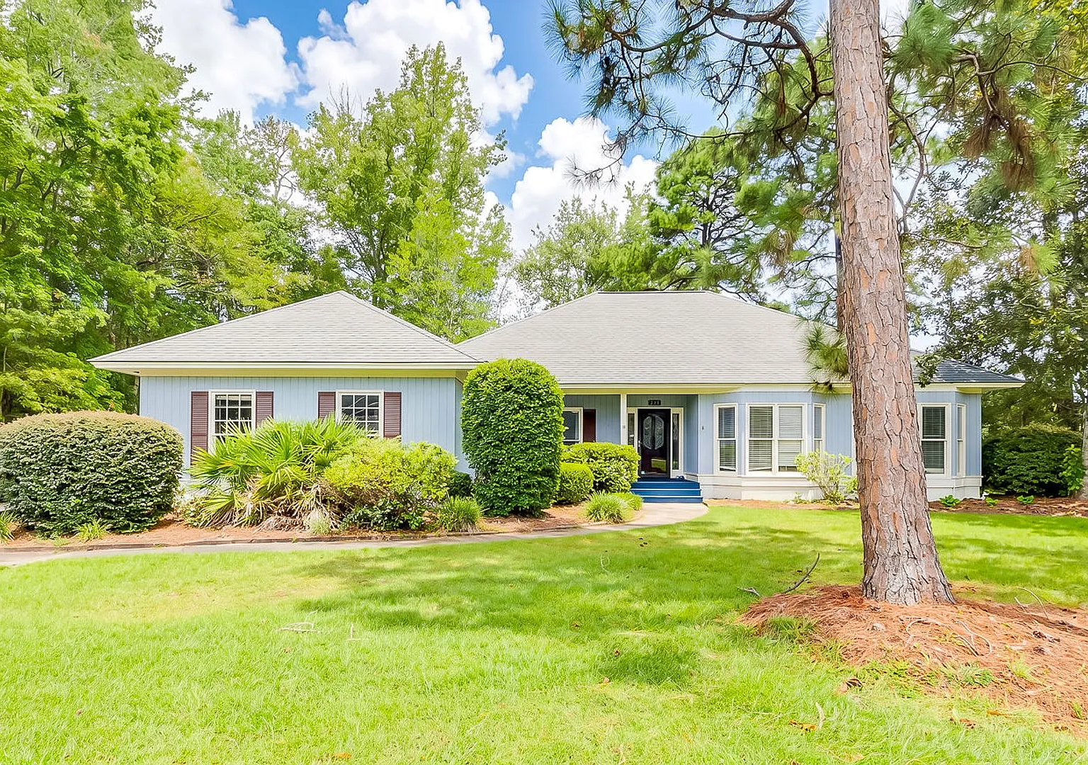 Beautiful Rincon Home in Desirable Neighborhood Spacious Living & Great Location! — Photo 1