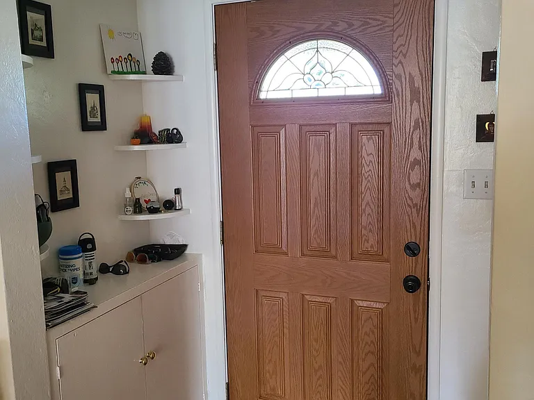 127 Poinsettia Ave — Photo 2