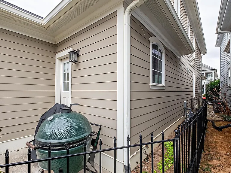 9406 Harlequin St — Photo 74