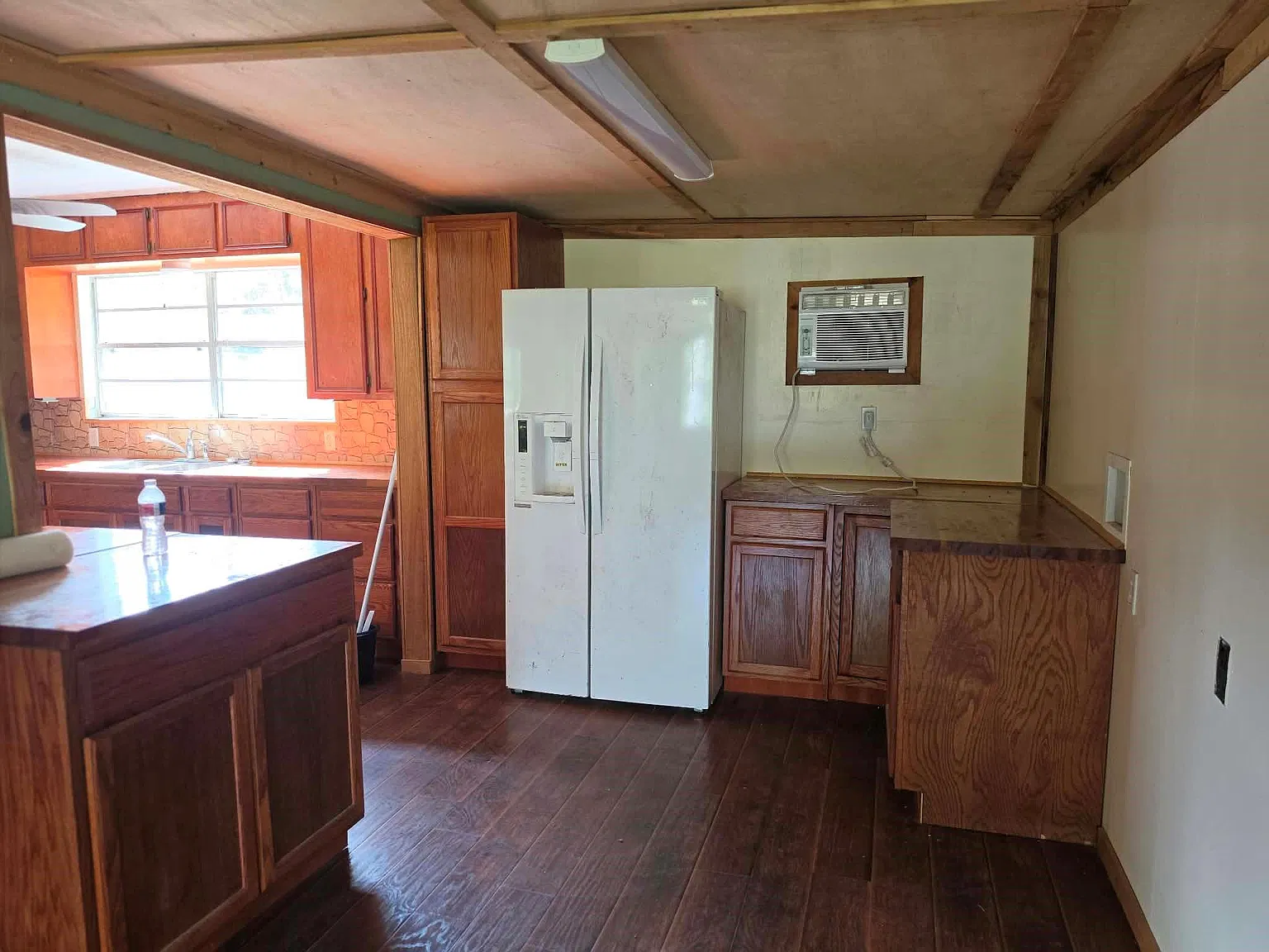 2 bed, 1.0 bath, 1230 sqft, $1,500 — Photo 4