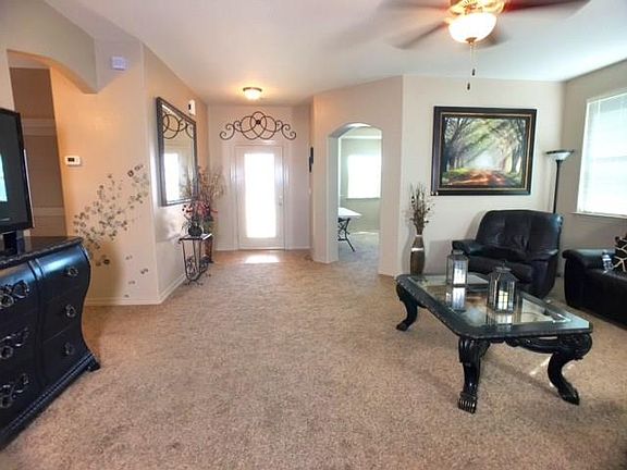 4th image of 13101 Kestrel Ave