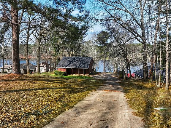 2nd image of 3075 E Lake Dr