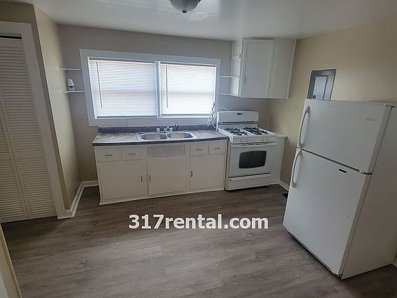 3rd image of 1114 Waldemere Ave