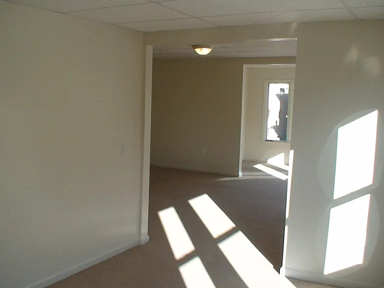 1427 N Washington Ave — Photo 2