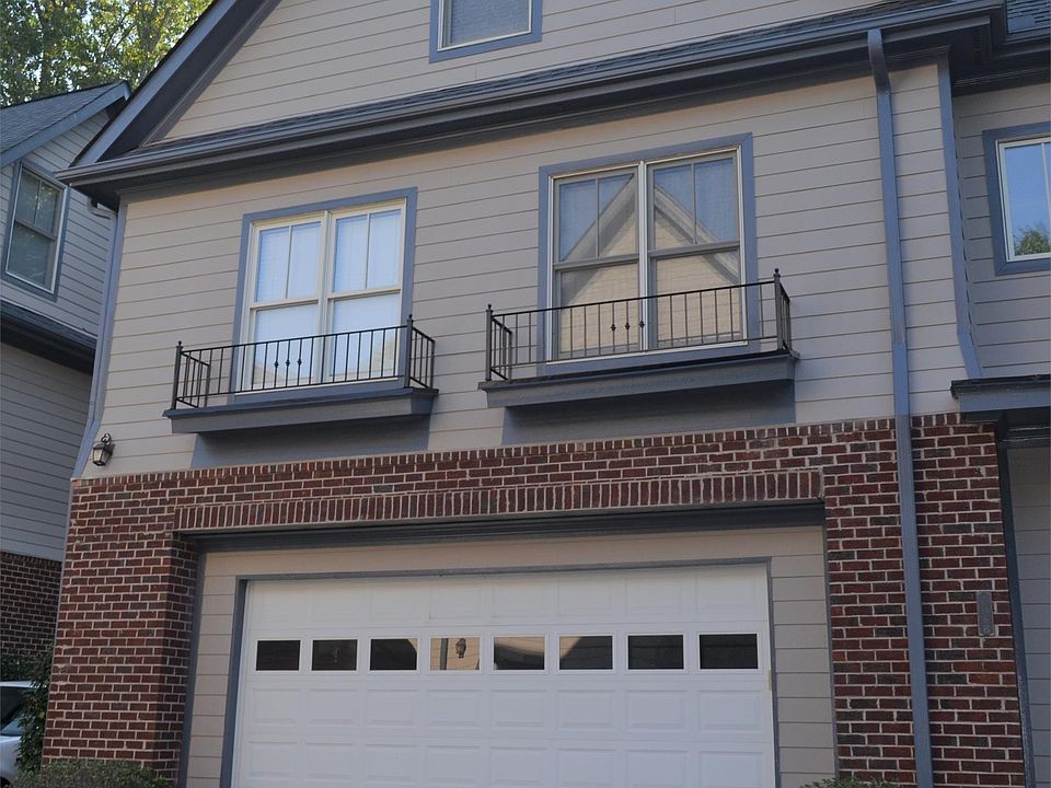 1st image of 706 Bennett St Unit B