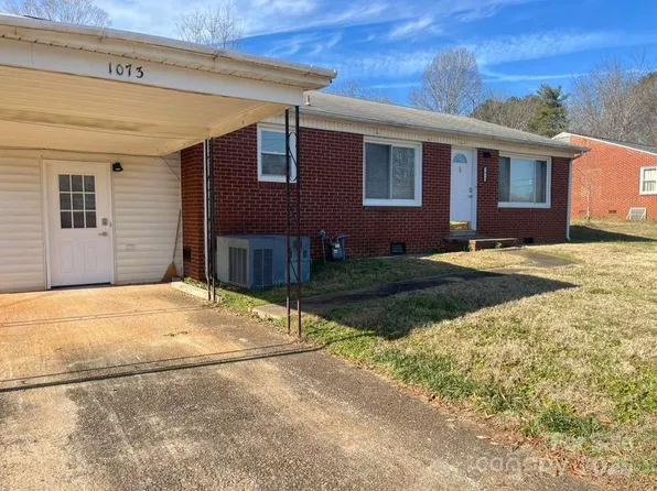 1073 Springdale Dr, Maiden, NC 28650