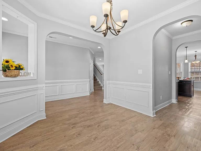 216 Weston Woods — Photo 10