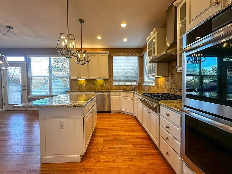 7856 Stonedale Dr — Photo 21