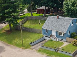 253 Arnold St, Riverside, RI 02915