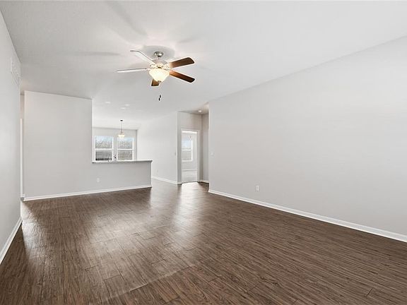 5th image of 31927 W 172nd St