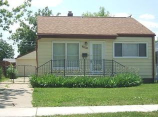 8302 Toepfer Rd, Warren, MI 48089