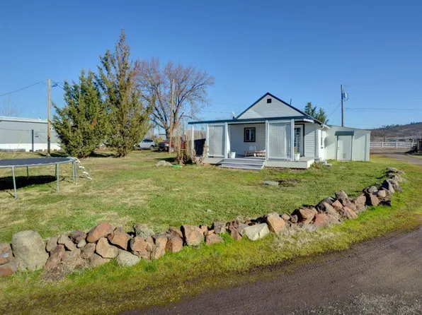 6915 Kershaw Rd, Central Pt, OR 97502