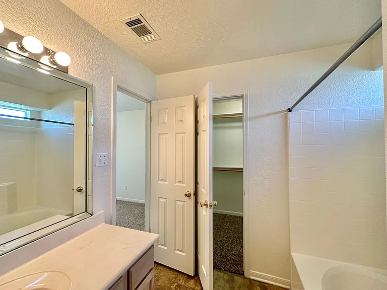 2508 Edgefield St — Photo 15