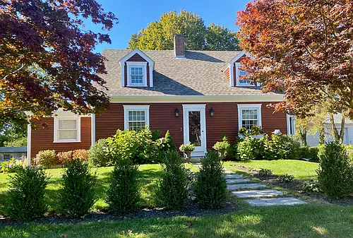 10 N Pleasant St Photo 1