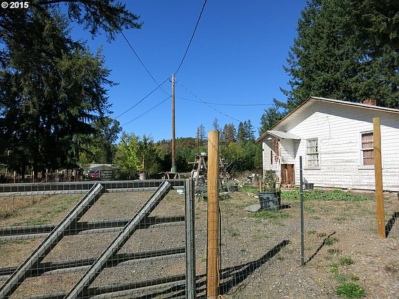 2nd image of 1054 N River Dr #A