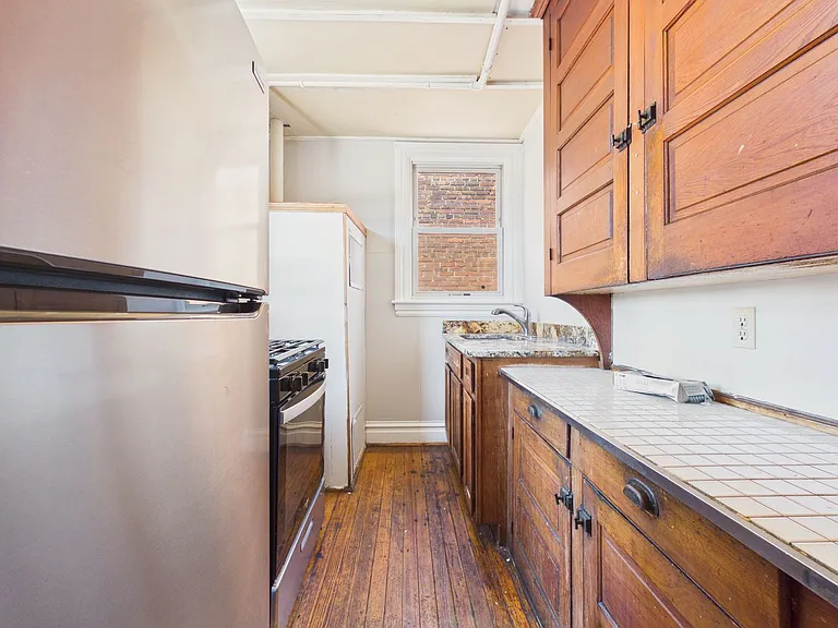 1124 N 3rd Street — Photo 3
