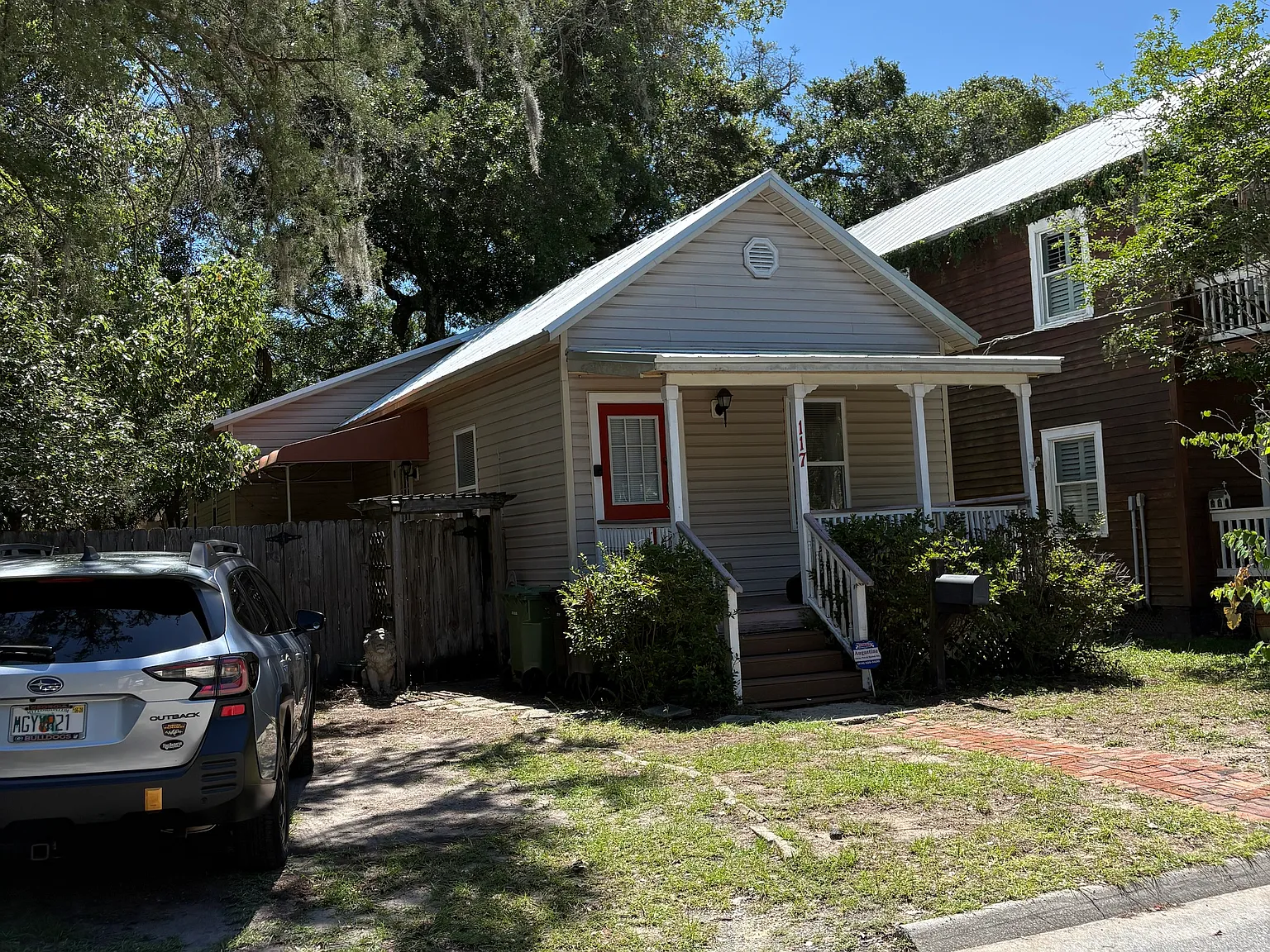 3 bed, 1200 sqft, $2,300 — Photo 2