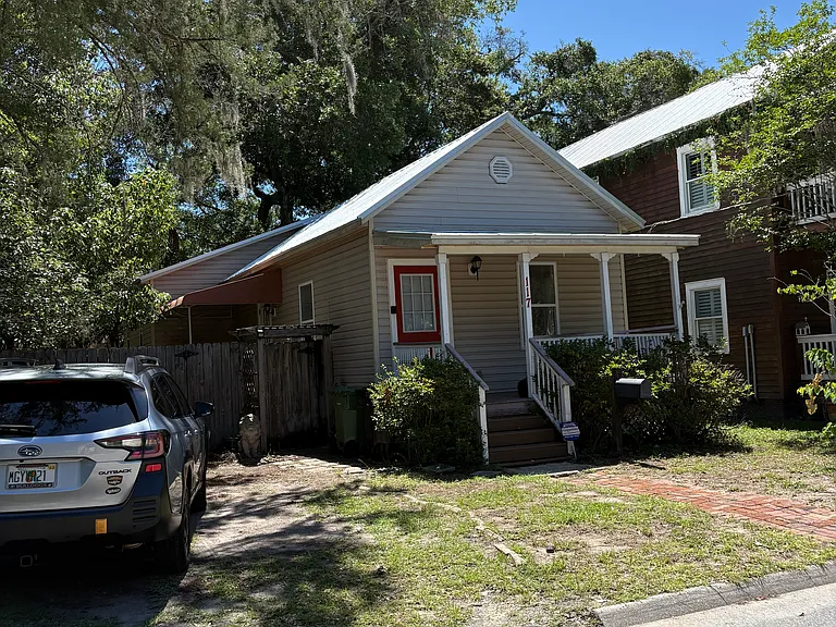 117 Twine St — Photo 2