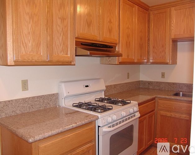 2nd image of 1727 W 158th St #8