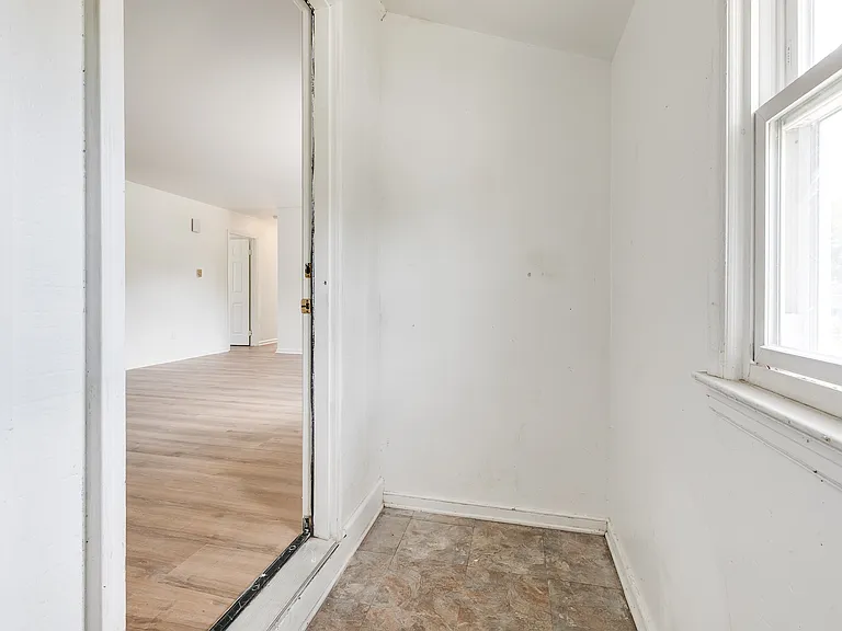 1600 Pollock St #B — Photo 11