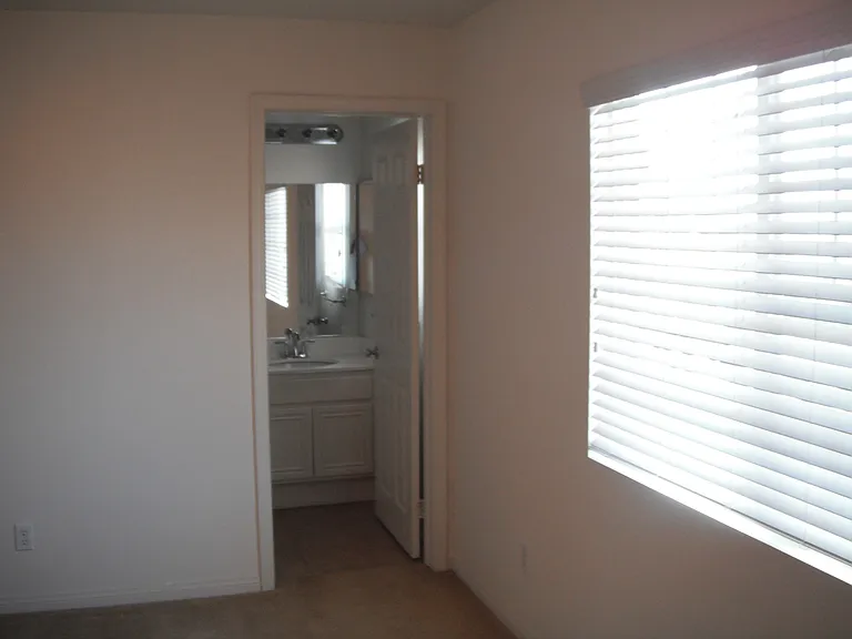 31612 Whitecrown Dr — Photo 13