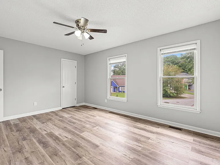 8066 Woodlake Dr — Photo 21