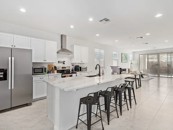 515 E Spirit Trl, Phoenix, AZ 85042