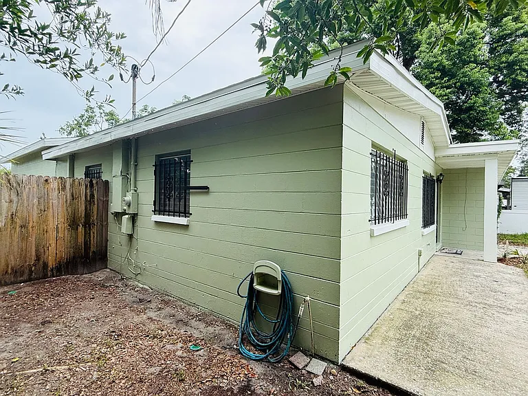 4203 E Yukon St — Photo 34