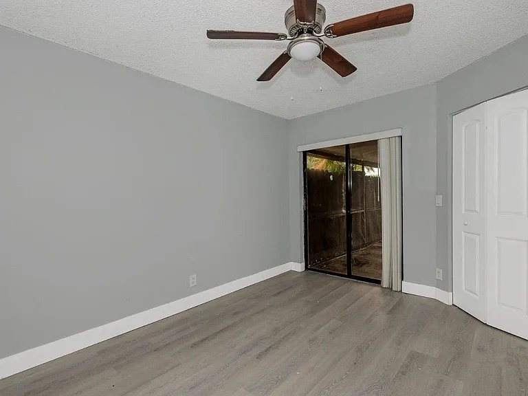 161 Meadows Dr #161 — Photo 4