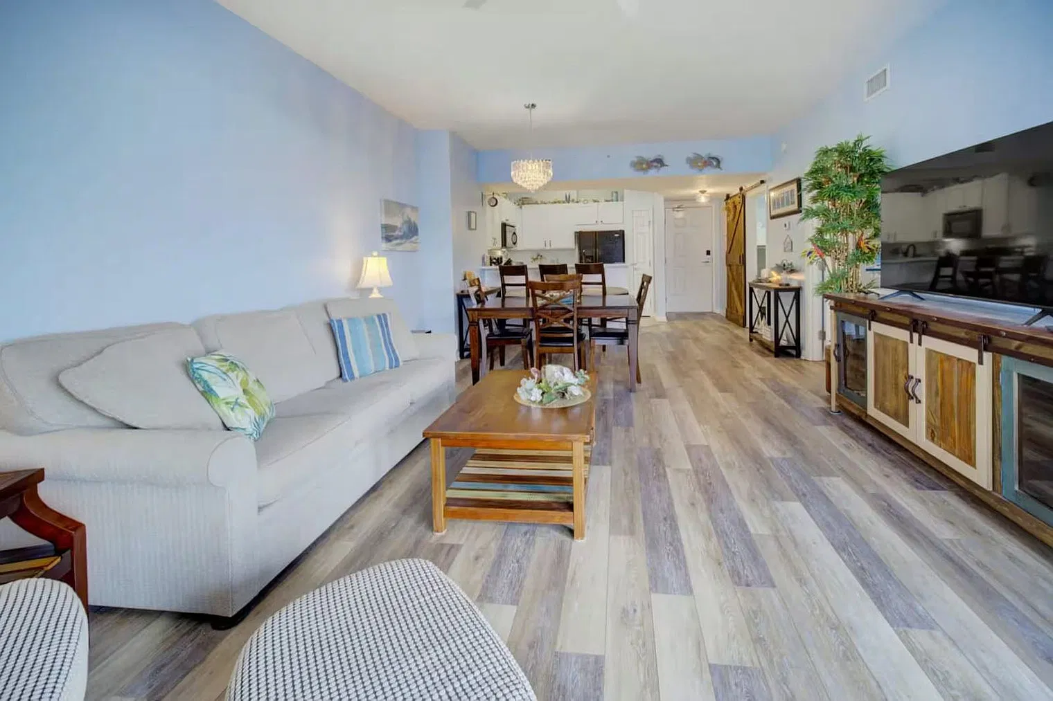 2 bed, 2.0 bath, 968 sqft, $1,786 — Photo 4
