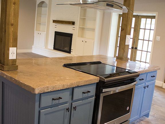 5th image of 43 Lawtonka Cir