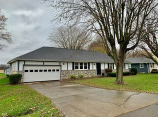 2360 W Highfield St, Columbus, IN 47201