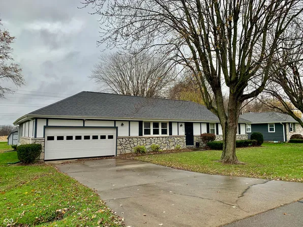 2360 W Highfield St, Columbus, IN 47201