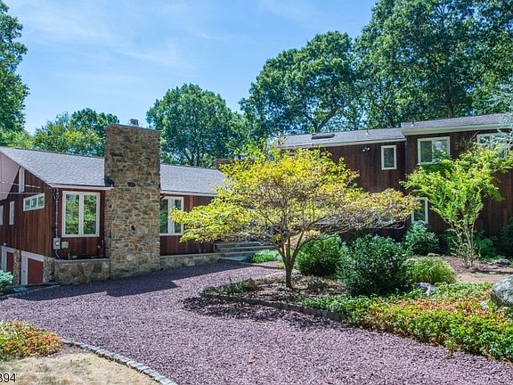 2nd image of 24 Twin Hills Dr