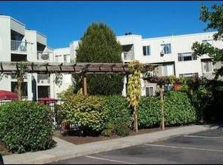 8720 SW Tualatin Rd APT 103, Tualatin, OR 97062