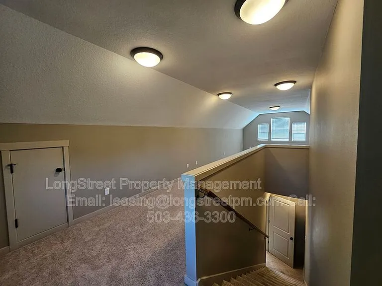 6458 NE 8th Ave — Photo 32