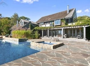 16 Knoll Rd, Southampton, NY 11968