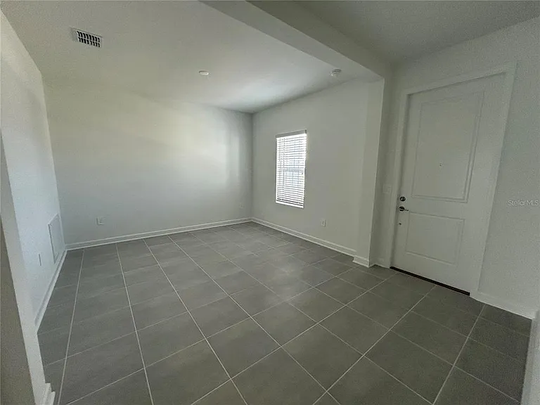 3008 Ella Way — Photo 5