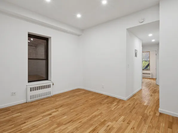 2159 First Avenue image 1 of 14