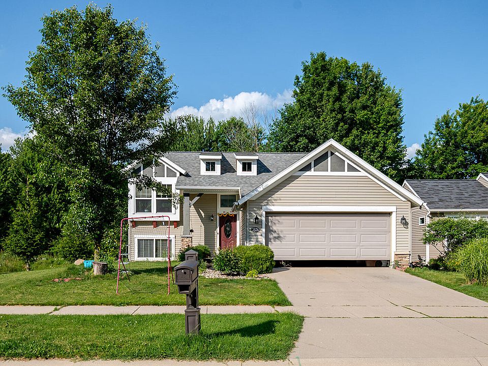 1st image of 2574 Winterberry St