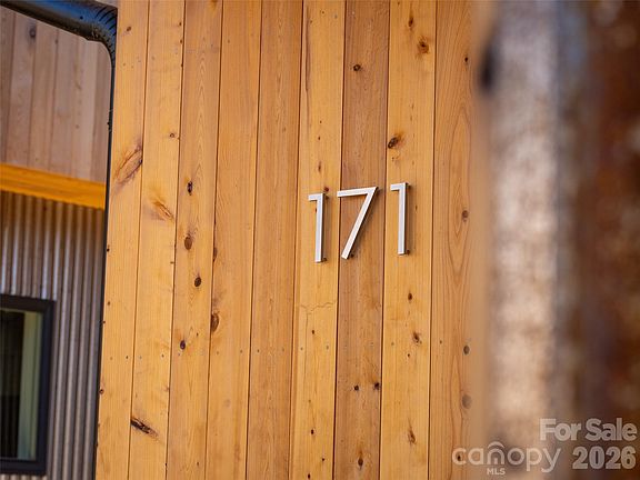 3rd image of 171 Houston Cir