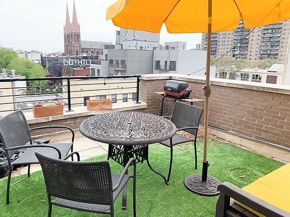 2nd image of 80 Meserole St APT 4B
